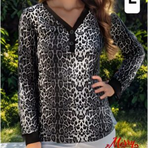 Camiseta de mangas largas y estampado de leopardo