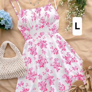 vestido de flores rosas con espalda descubierta
