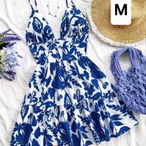 Vestido con espalda descubierta y escote en V